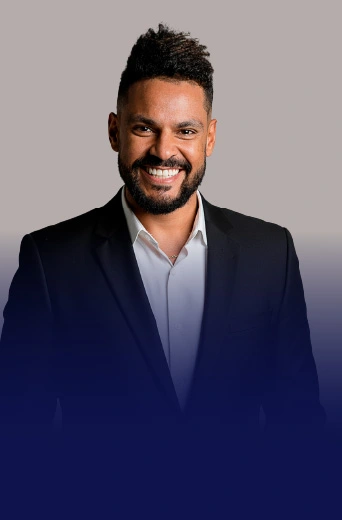 Professor(a) Elias Santana